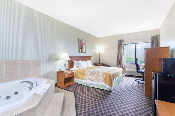Suite - Days Inn Seaford