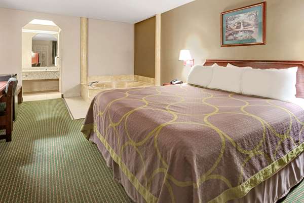 Suite - Super 8 Motel Richardson