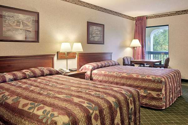  - Super 8 Motel Ruther Glen - I-95, Exit 104