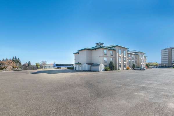 Exterior view - Ramada Inn Lloydminster