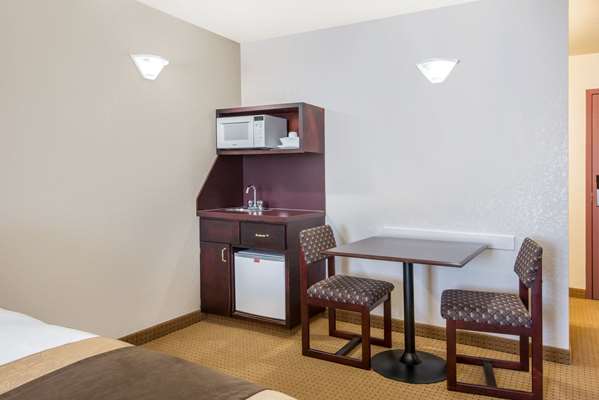  - Ramada Inn Lloydminster