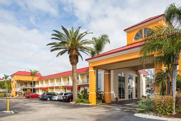 Exterior view - Days Inn & Suites Port Richey