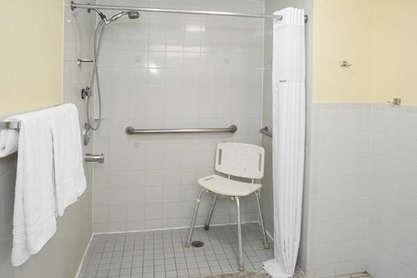 - Days Inn & Suites Port Richey