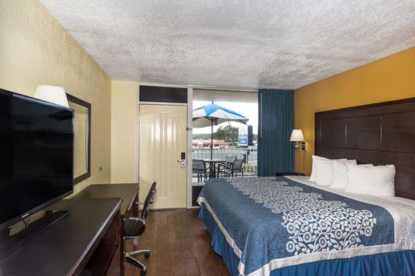  - Days Inn & Suites Port Richey
