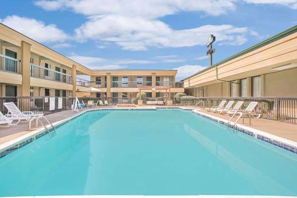 Pool - Days Inn Attalla - I-59, Exit 183
