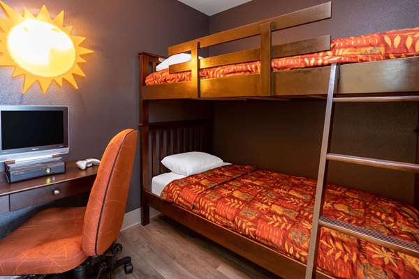 Suite - Super 8 Hotel Ste Foy