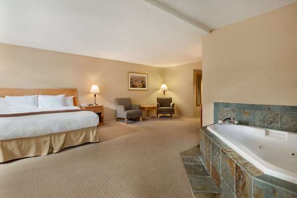 Suite - Ramada Inn Nanaimo