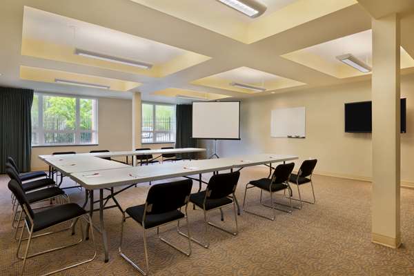  - Ramada Inn Nanaimo