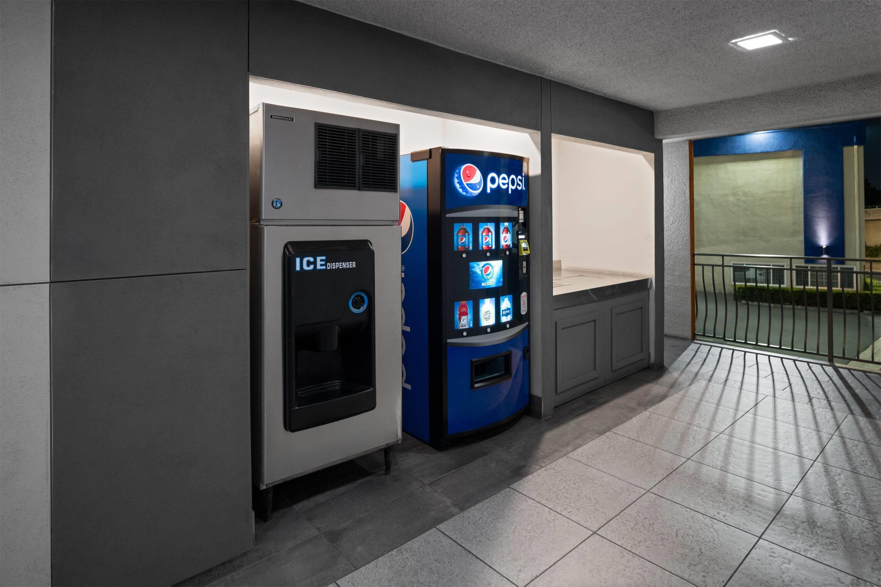 Property amenity | Travelodge Inn & Suites by Wyndham Anaheim on Disneyland Dr