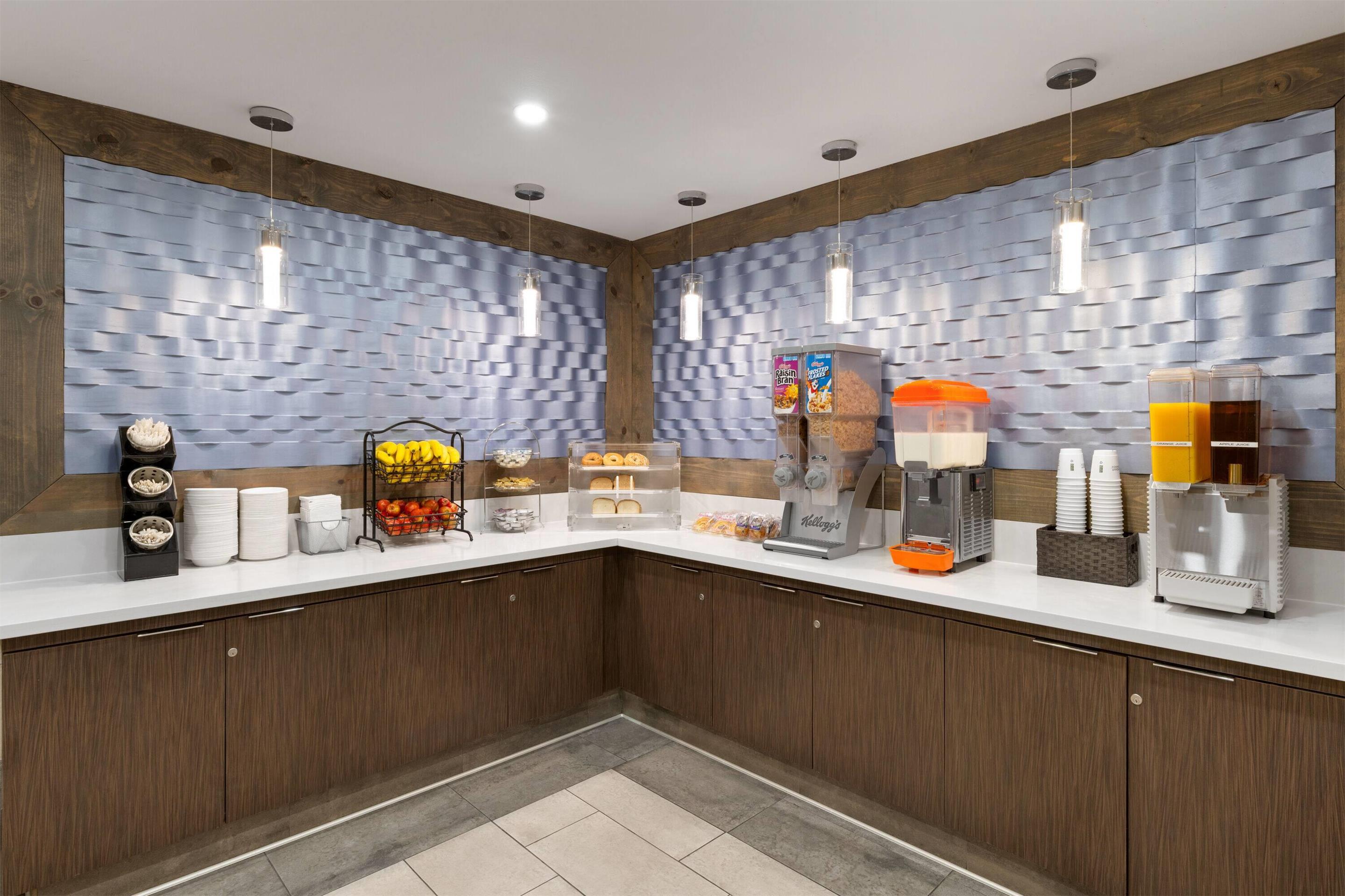 Property amenity | Travelodge Inn & Suites by Wyndham Anaheim on Disneyland Dr