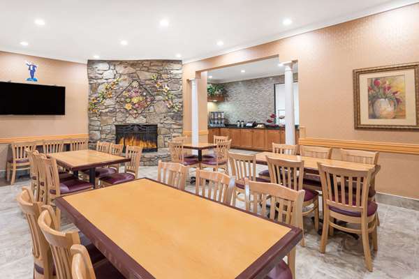  - Ramada Hotel Southeast Asheville - I-240, Exit 8