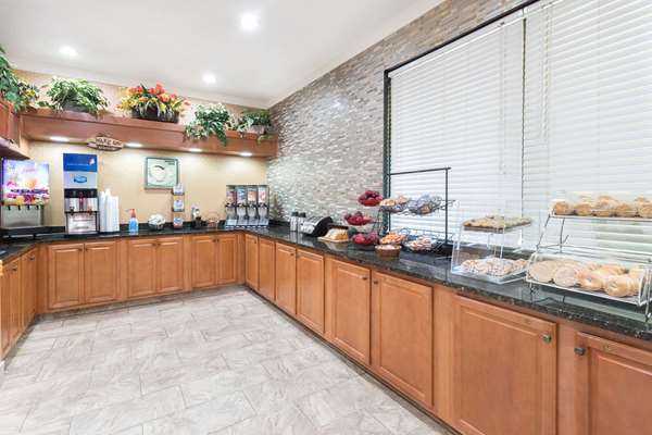  - Ramada Hotel Southeast Asheville - I-240, Exit 8