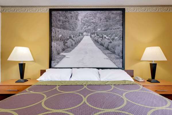  - Super 8 Motel Allentown