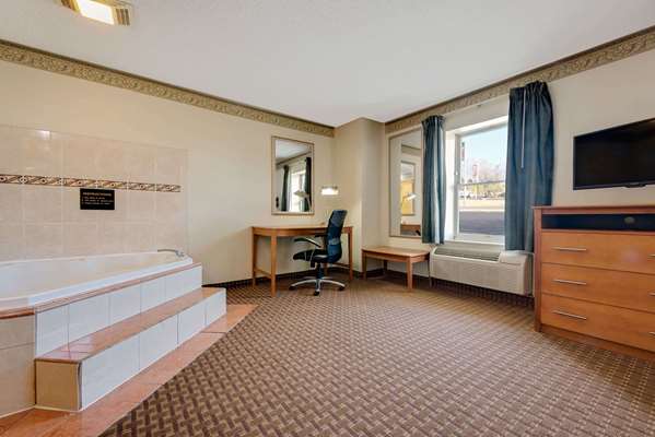  - Super 8 Motel Allentown