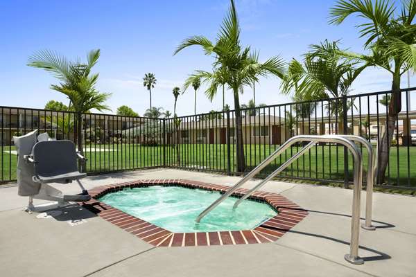 Spa - Travelodge Santa Maria