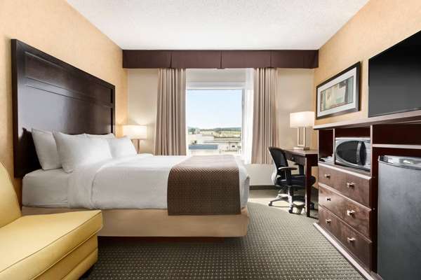  - Days Inn Cranbrook