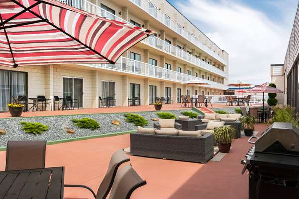  - Days Inn Cranbrook