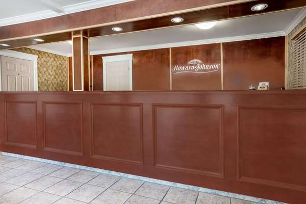  - Howard Johnson Inn Downtown Kamloops