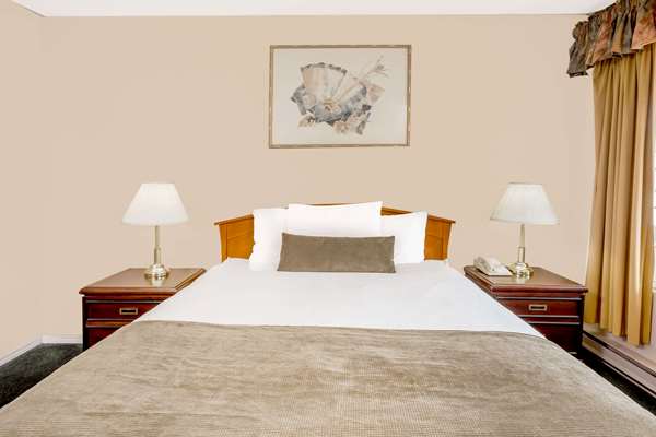  - Howard Johnson Inn Downtown Kamloops