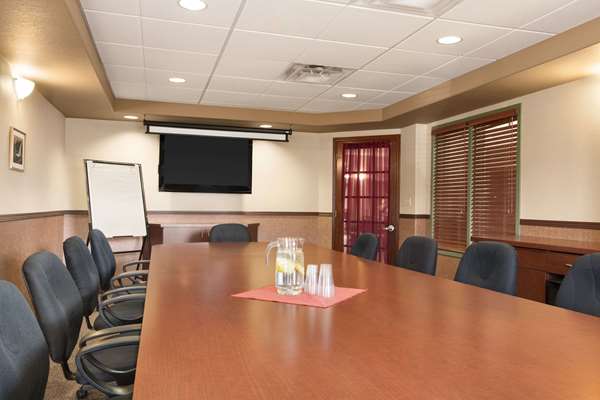  - Days Inn North Thunder Bay