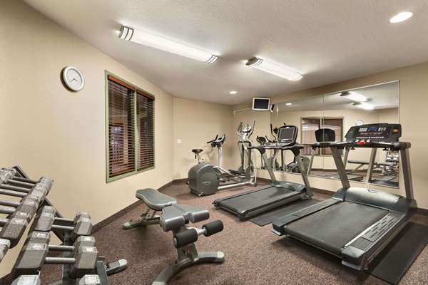 Fitness/ Exercise Room - Days Inn North Thunder Bay