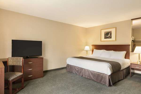  - Days Inn North Thunder Bay