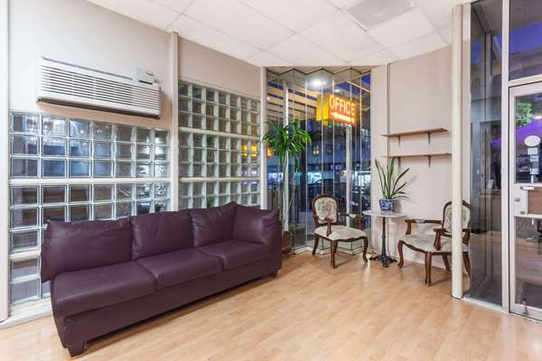  - Knights Inn Los Angeles