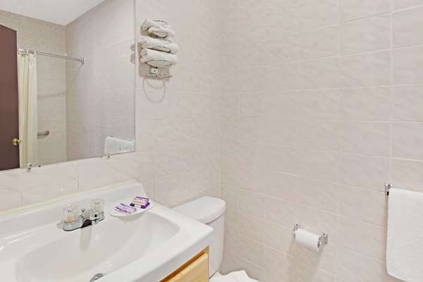  - Knights Inn Pine Brook