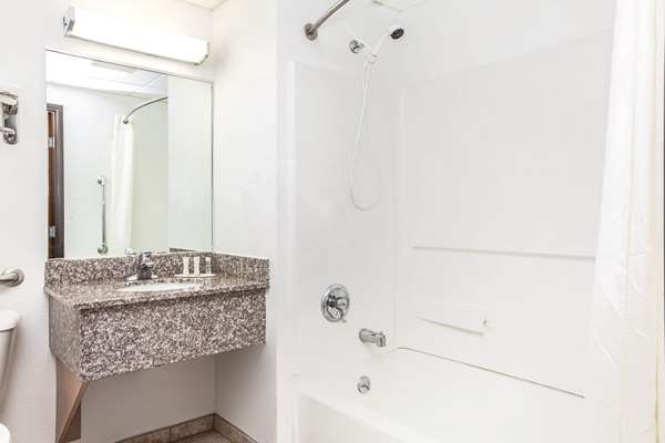  - Super 8 Hotel Mahwah