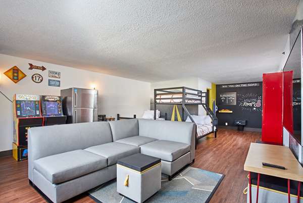  - Super 8 Hotel Mahwah