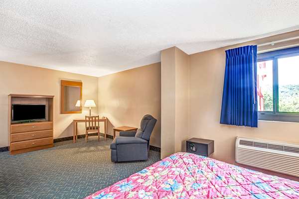  - Super 8 Hotel Mahwah
