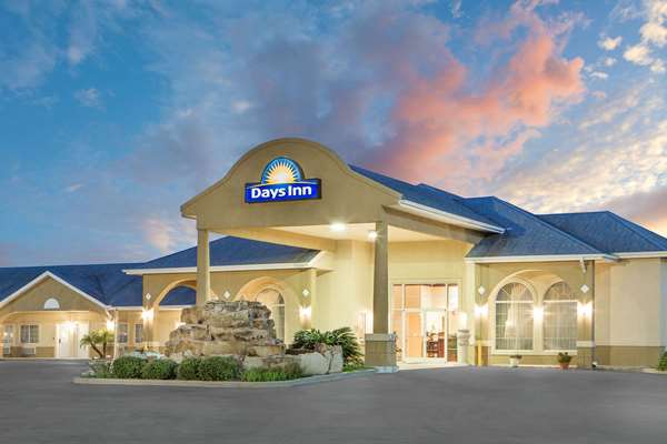 Exterior view - Days Inn Robstown