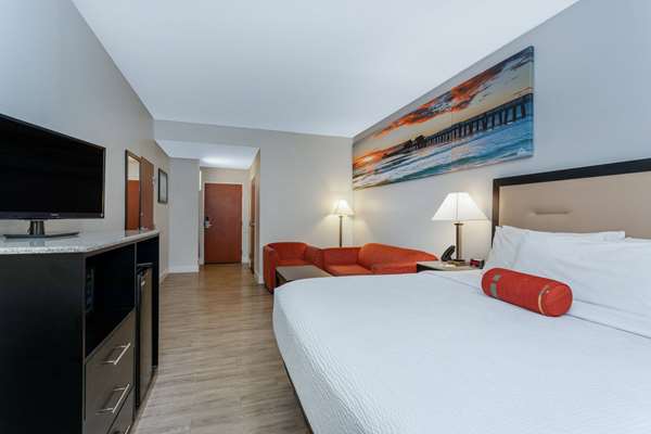 Suite - Days Inn & Suites Lakeland - I-4, Exit 33