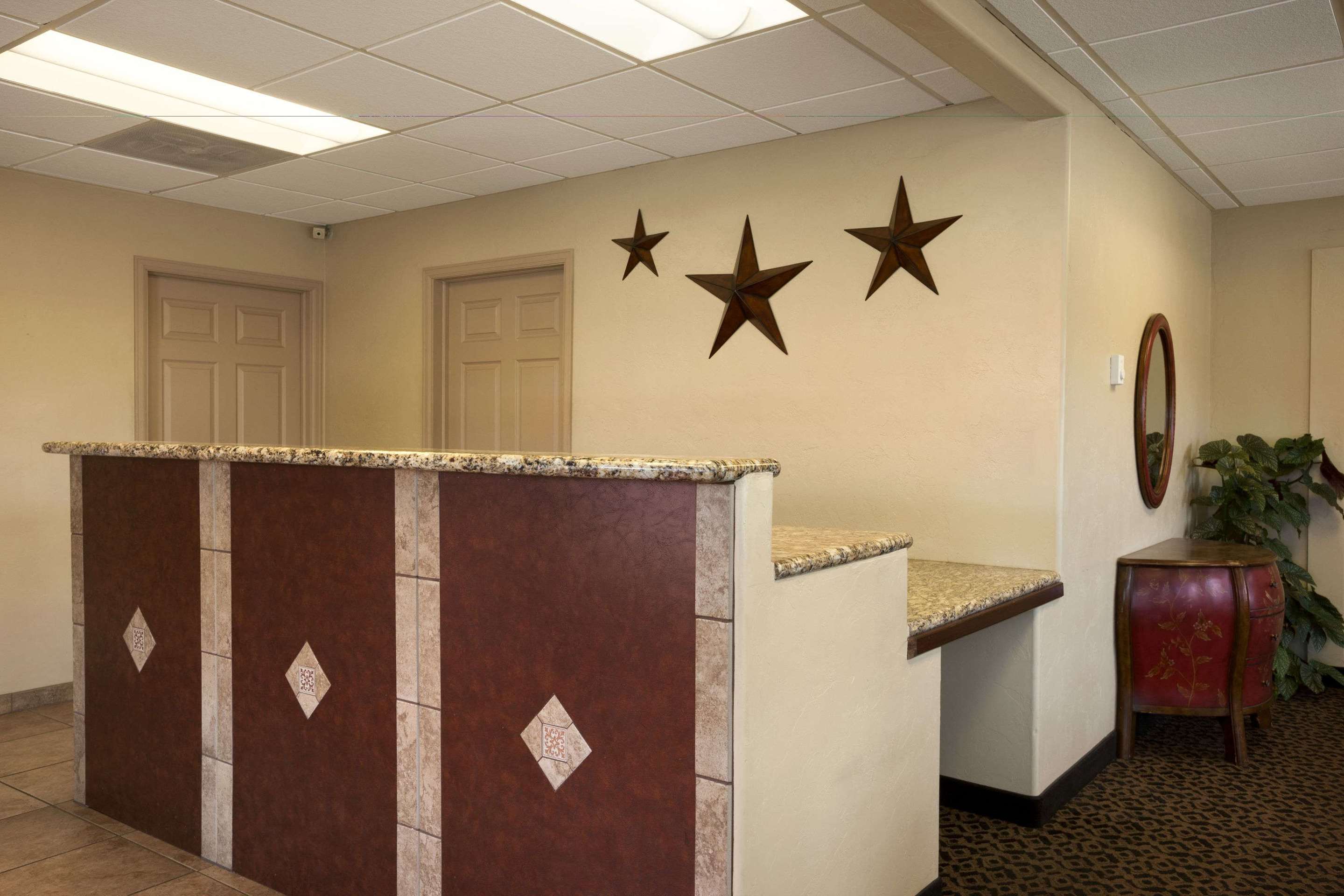 Front Desk | Days Inn by Wyndham Montrose