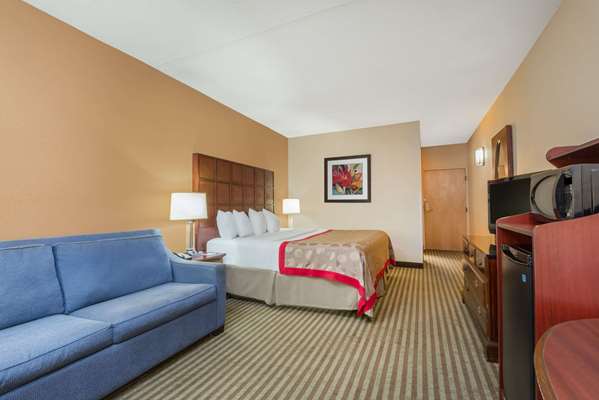  - Ramada Inn North Columbus - I-270, Exit 27