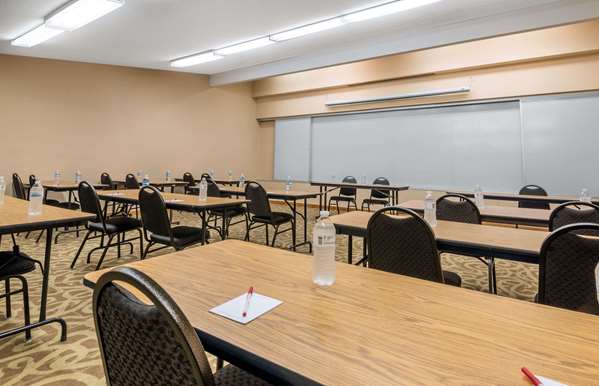  - Ramada Inn North Columbus - I-270, Exit 27