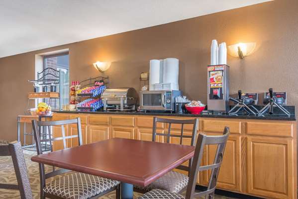  - Ramada Inn North Columbus - I-270, Exit 27