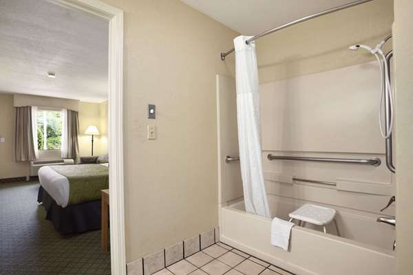  - Days Inn & Suites Stuttgart
