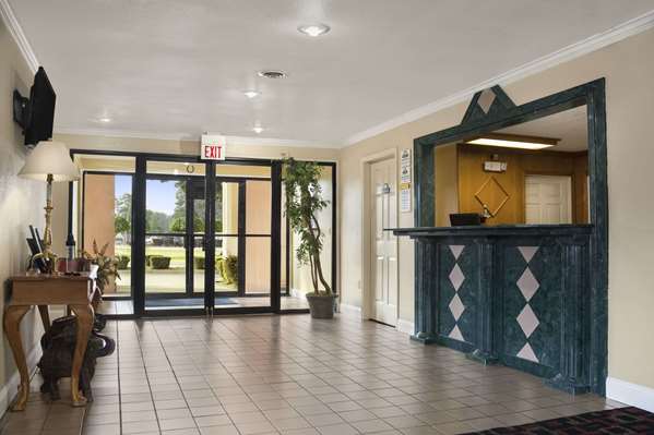  - Days Inn & Suites Stuttgart