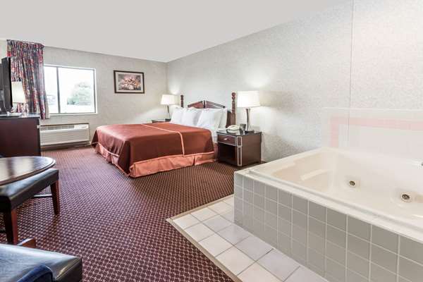 Suite - Howard Johnson Inn Manteno - I-57, Exit 322
