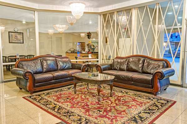  - Howard Johnson Inn Pikesville