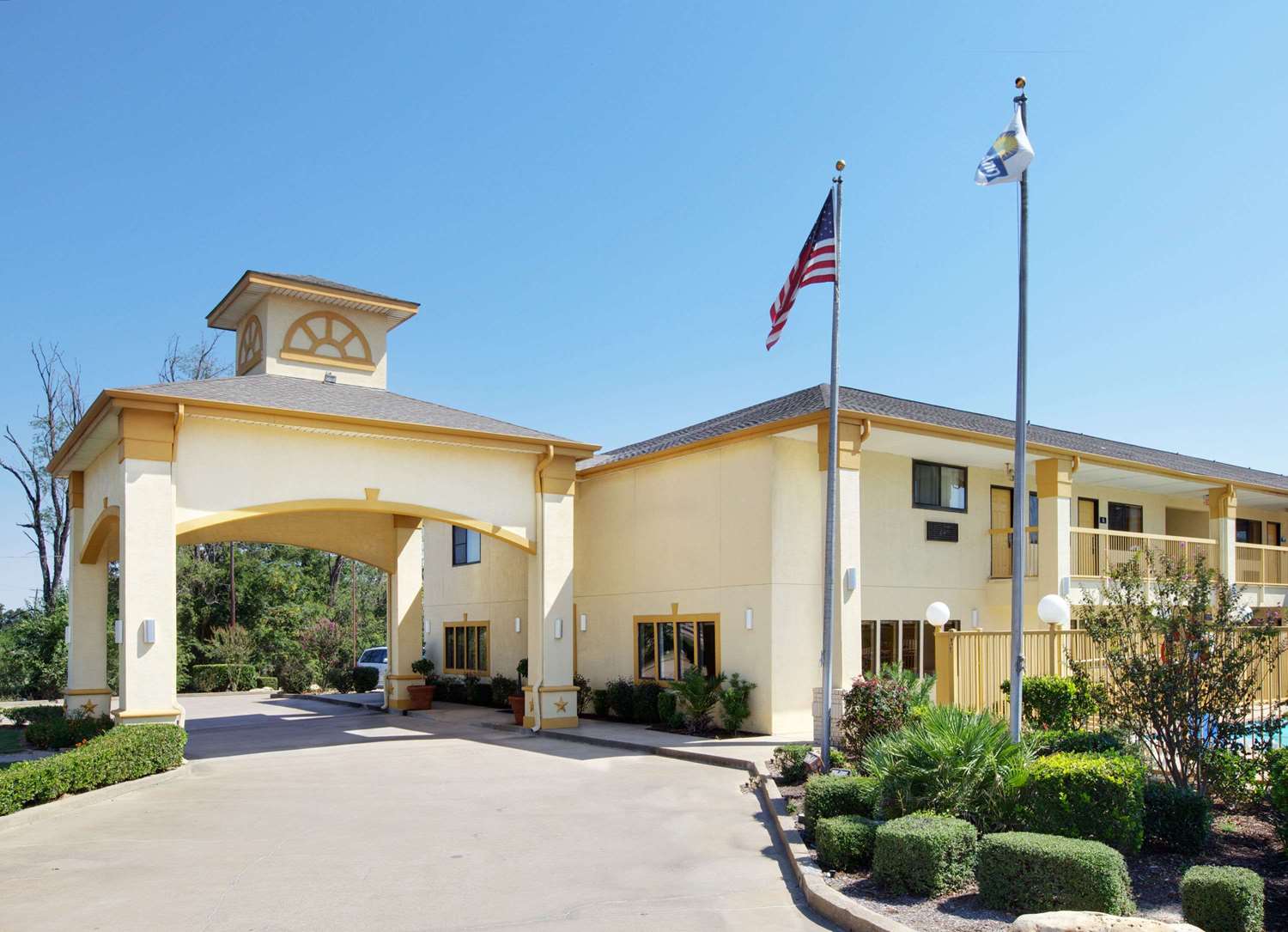 Days Inn Fairfield I45, Exit 197, TX See Discounts