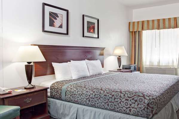  - Days Inn Federal Way - I-5, Exit 142