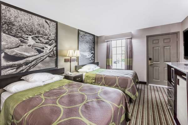  - Super 8 Motel Clinton - I-75, Exit 122