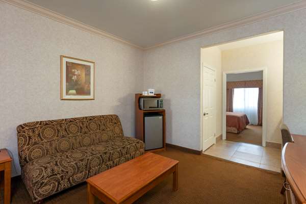 Suite - Howard Johnson Inn & Suites Pico Rivera - I-605, Exit 15