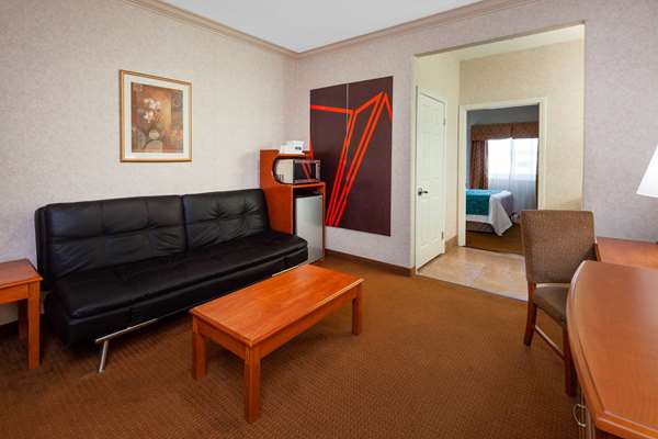 Suite - Howard Johnson Inn & Suites Pico Rivera - I-605, Exit 15