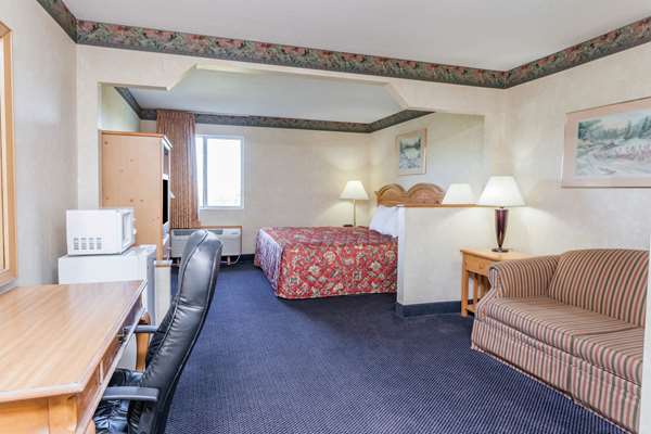  - Days Inn & Suites Dundee