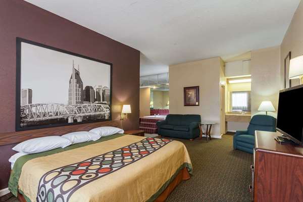 Suite - Super 8 Motel Columbia