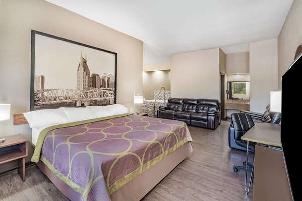  - Super 8 Motel Columbia