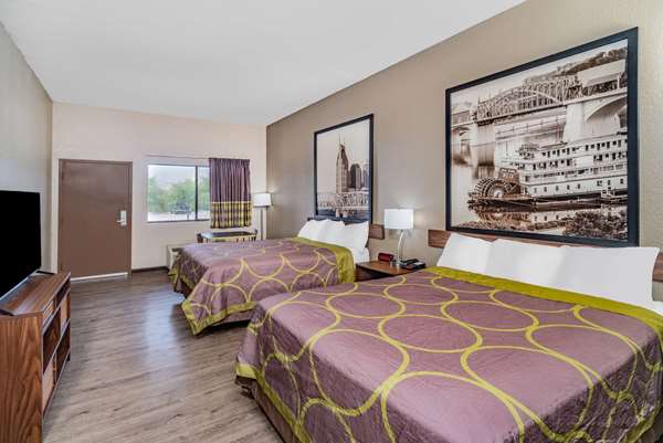  - Super 8 Motel Columbia